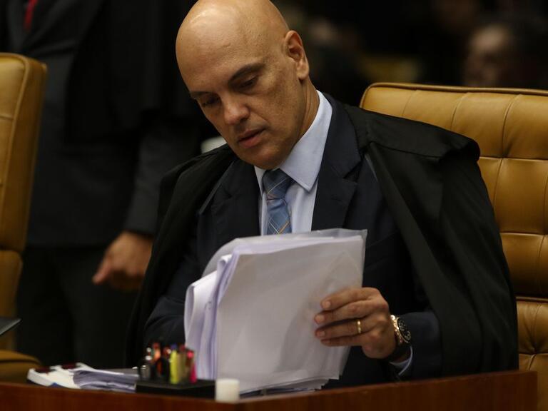 Moraes: não há provas de que Bolsonaro pediria asilo à Hungria