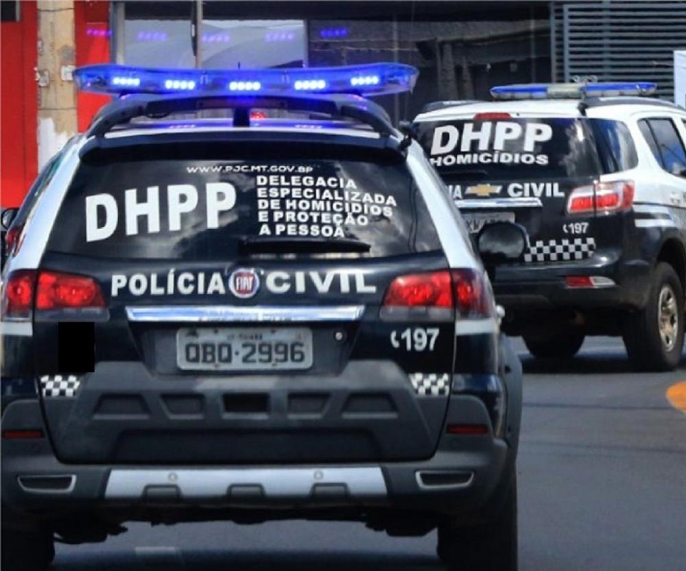 Jovem chega em casa e encontra o primo morto na cama