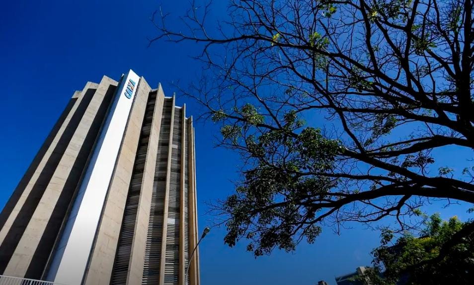 Caixa eleva de 1 a 2 pontos percentuais juros para compra de imóveis