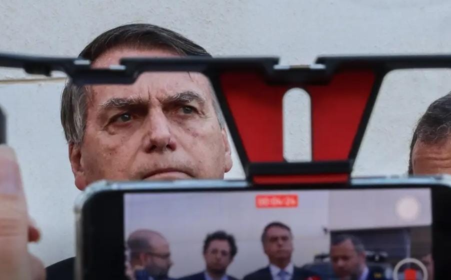 PGR denuncia Bolsonaro e mais 33 por tentativa de golpe de Estado