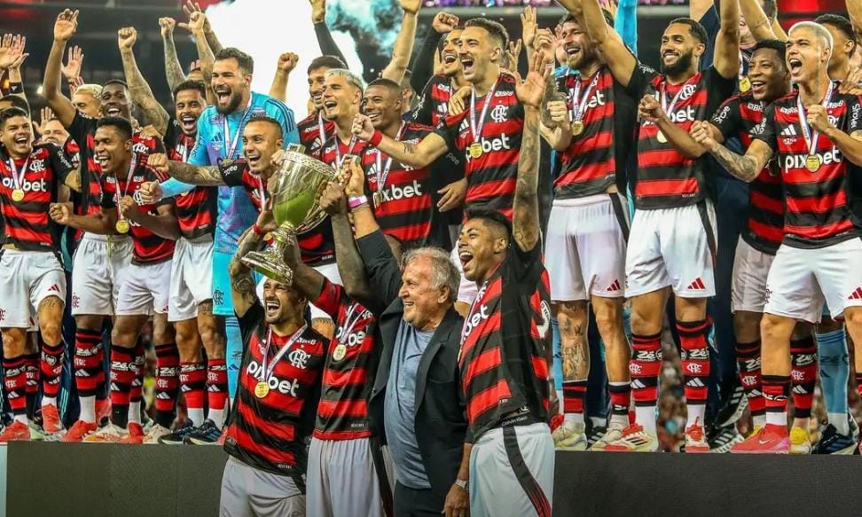 Flamengo é bicampeão carioca após empate sem gols com Fluminense