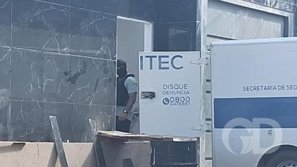 Dupla morre ao reagir à ação contra extorsão e lavagem de dinheiro