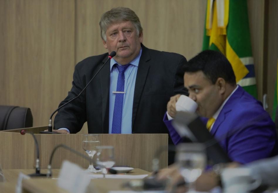 Presidente da Câmara Municipal de Sinop Remídio Kunts cobra melhorias em iluminação e segurança no trânsito