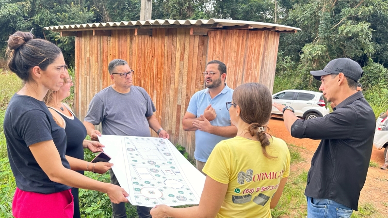 Vice-prefeito Paulinho Abreu acompanha início das obras de área de lazer na Comunidade Nossa Senhora de Fátima