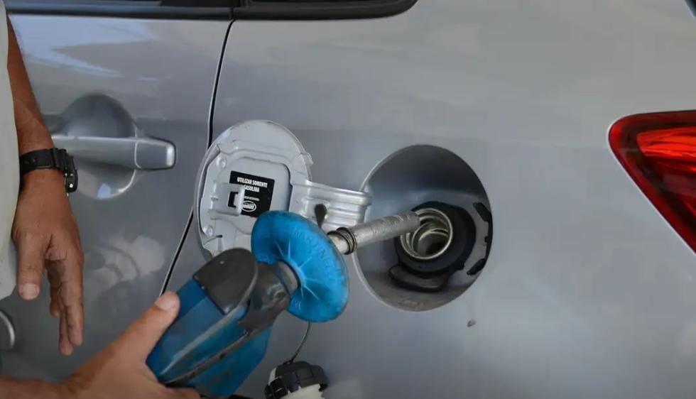 Inalação do vapor de gasolina causa câncer e ameaça frentistas