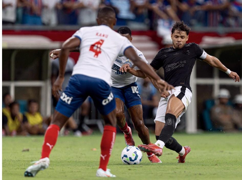 Corinthians arranca empate com Bahia na estreia do Brasileirão