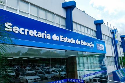 Governo assina edital de concurso para a Educação de MT com 1,5 mil vagas