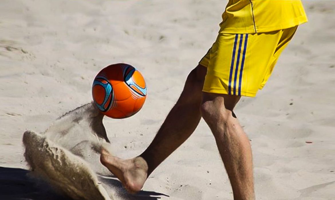 Decreto amplia programa para conscientizar atletas de futebol