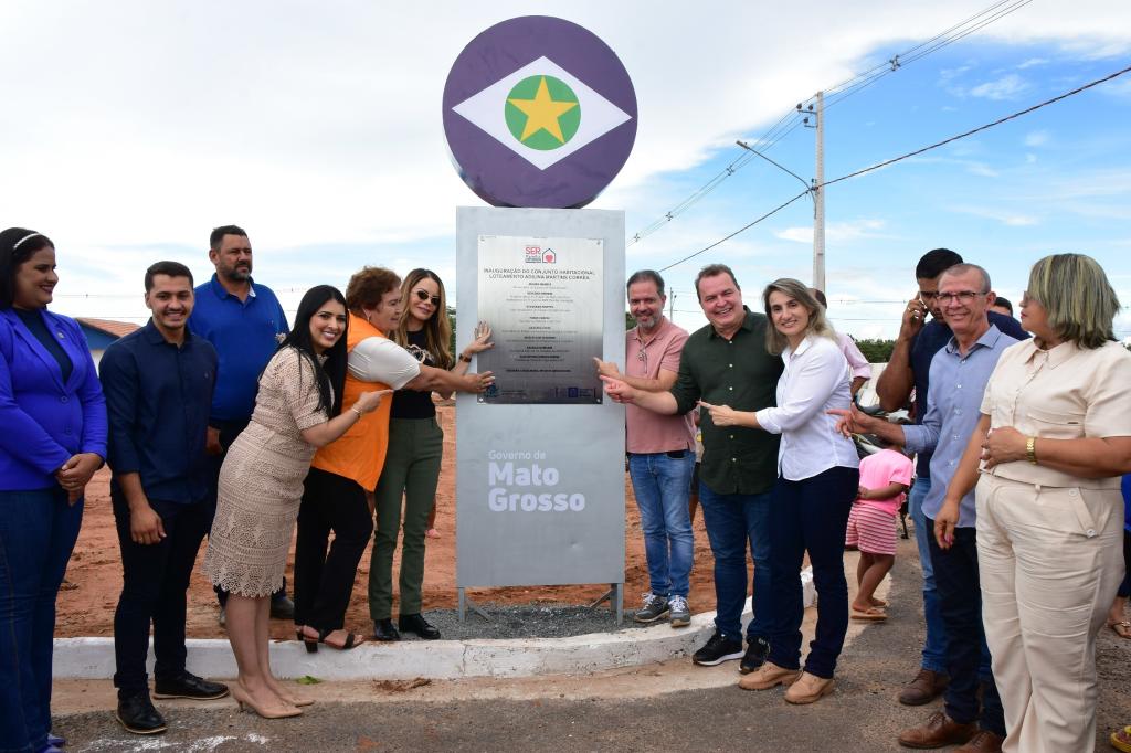 Morava de favor, e hoje realizo o sonho de ter minha casa própria, afirma beneficiada por programa do Governo de MT