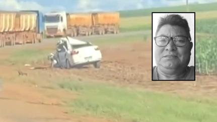 Motorista morre ao bater contra caminhão apreendido