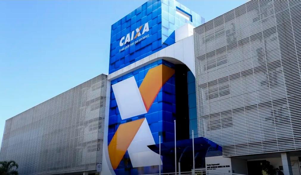 Caixa libera abono salarial para nascidos em março e abril