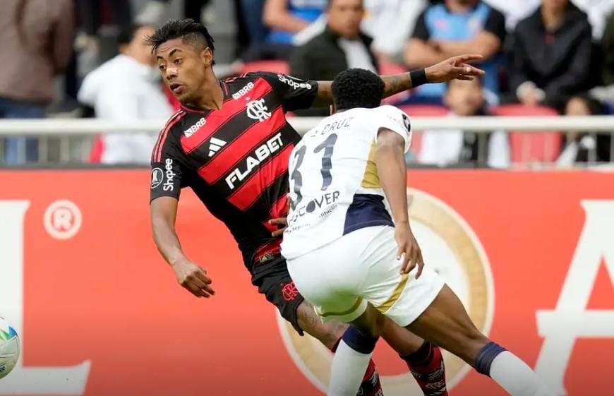 Flamengo empata com LDU e se complica na Libertadores