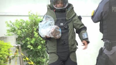 O Batalhão do BOPE chega em Sinop e descarta explosivo dentro de caixa encontrada em Agencia Bancária