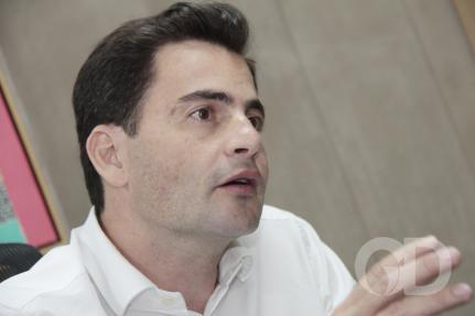 Fábio diz que histórico familiar de Janaina a impede de  desqualificá-lo; sem moral