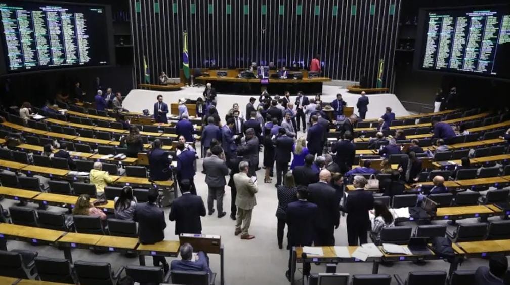 Câmara aprova projeto que amplia número de deputados federais de 513 para 531 