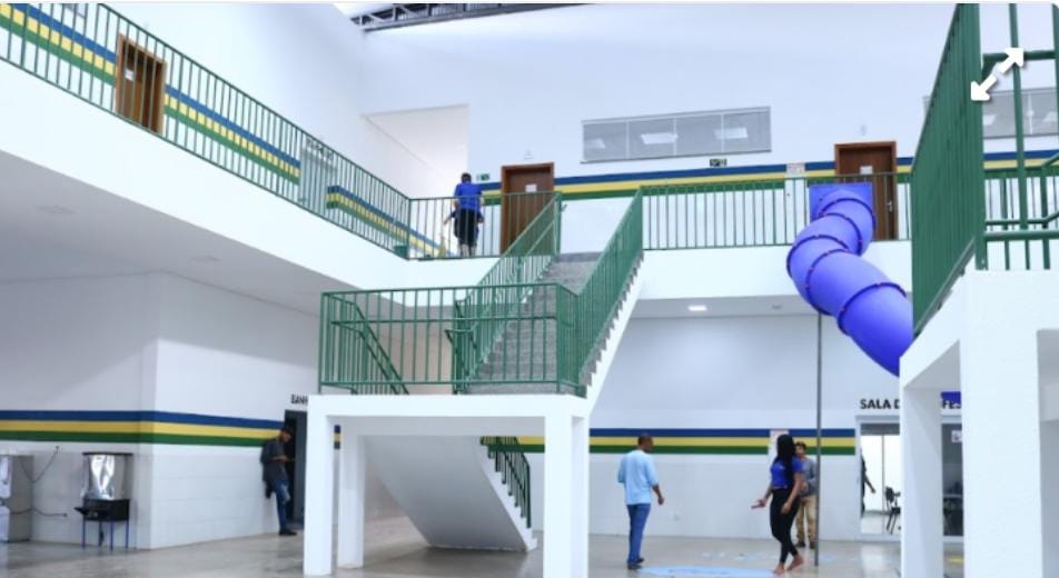 Prefeitura aplica recursos próprios na construção da Escola de Tempo Integral; inauguração é hoje
