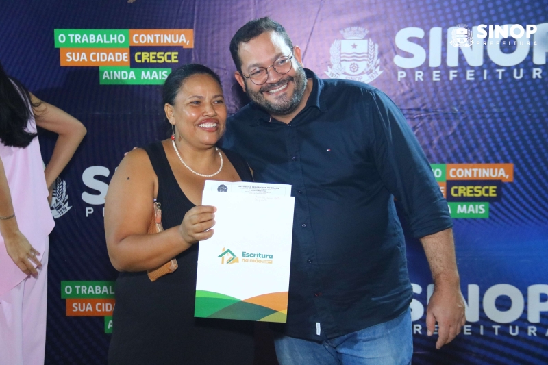 Monaliza: O sorriso no rosto das pessoas, será estampado todos os dias, diz moradora ao receber a escritura do seu imóvel