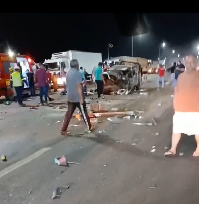 Colisão entre camionetas e moto deixa uma pessoa morta e vários feridos em Sinop