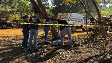Trabalhadores encontram homem morto, amarrado e com tiros na cabeça
