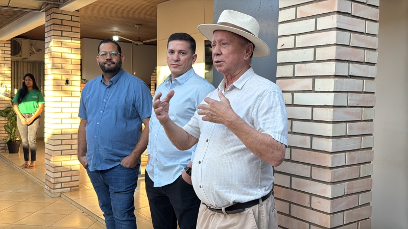 Prefeito apresenta Klayton Gonçalves no Meio Ambiente e fala em modernização da pasta