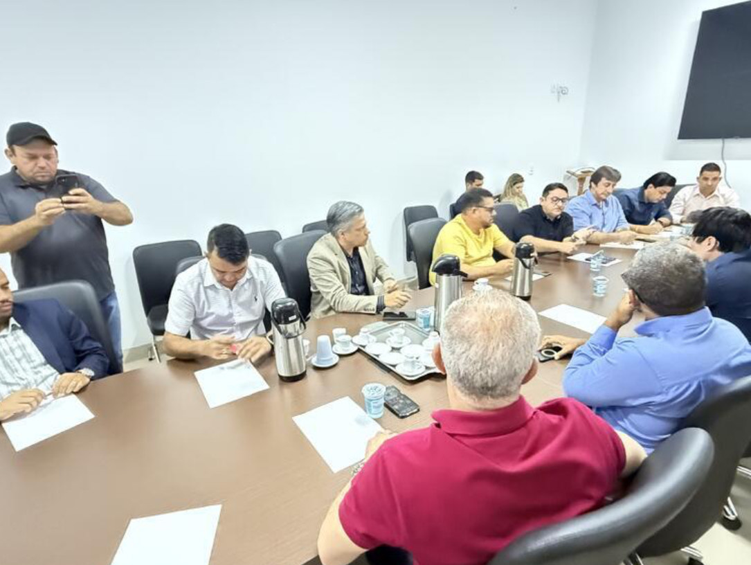 Câmara realiza sessão extraordinária para discutir projeto que suspende decreto sobre ISSQN