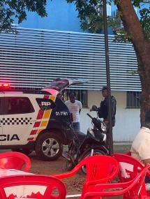 Homem é preso por beijar estudante da UFMT à força, após abordar outras vítimas