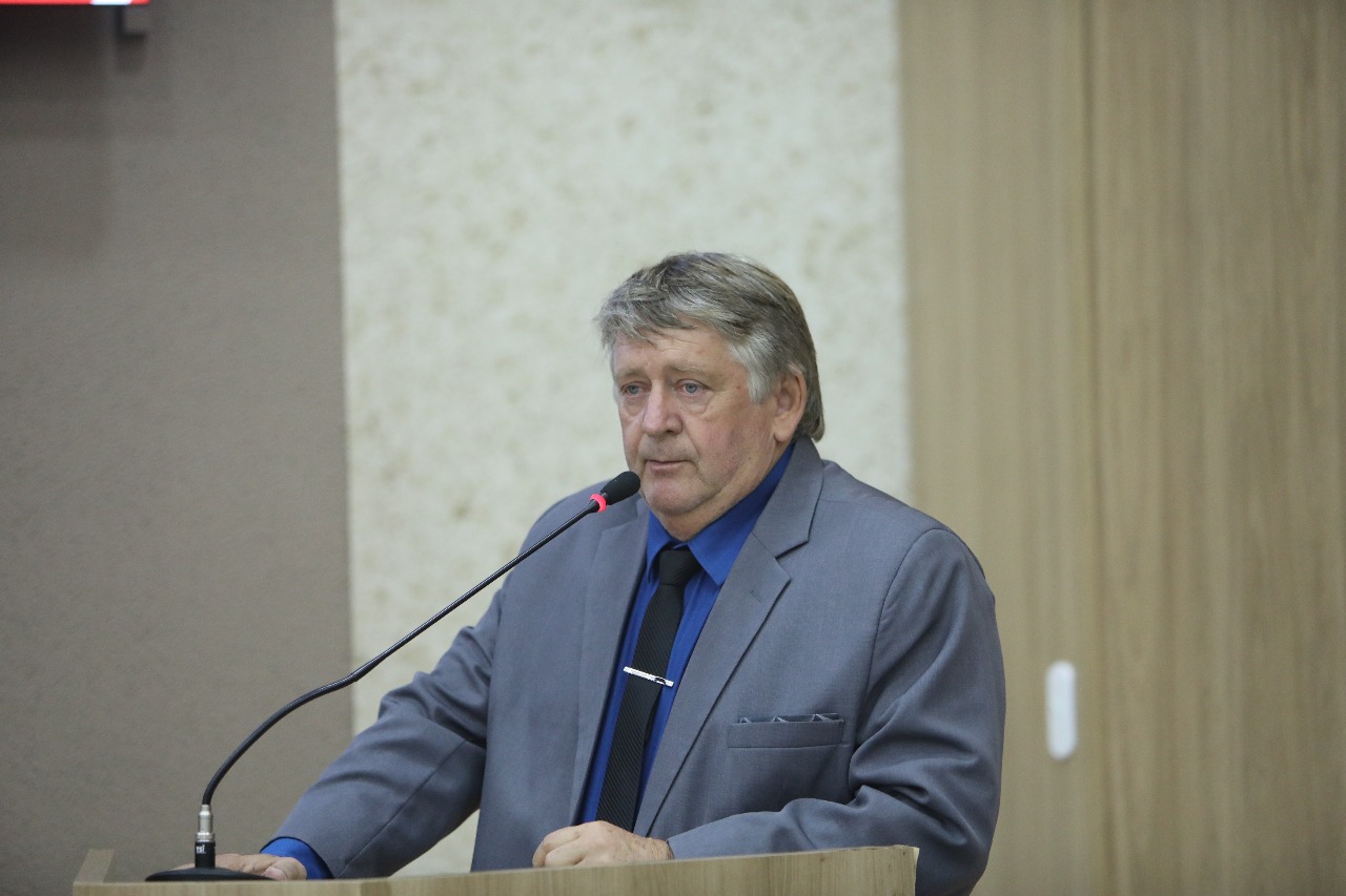 Remídio Kuntz apresenta duas indicações para fechamento de valetões na cidade