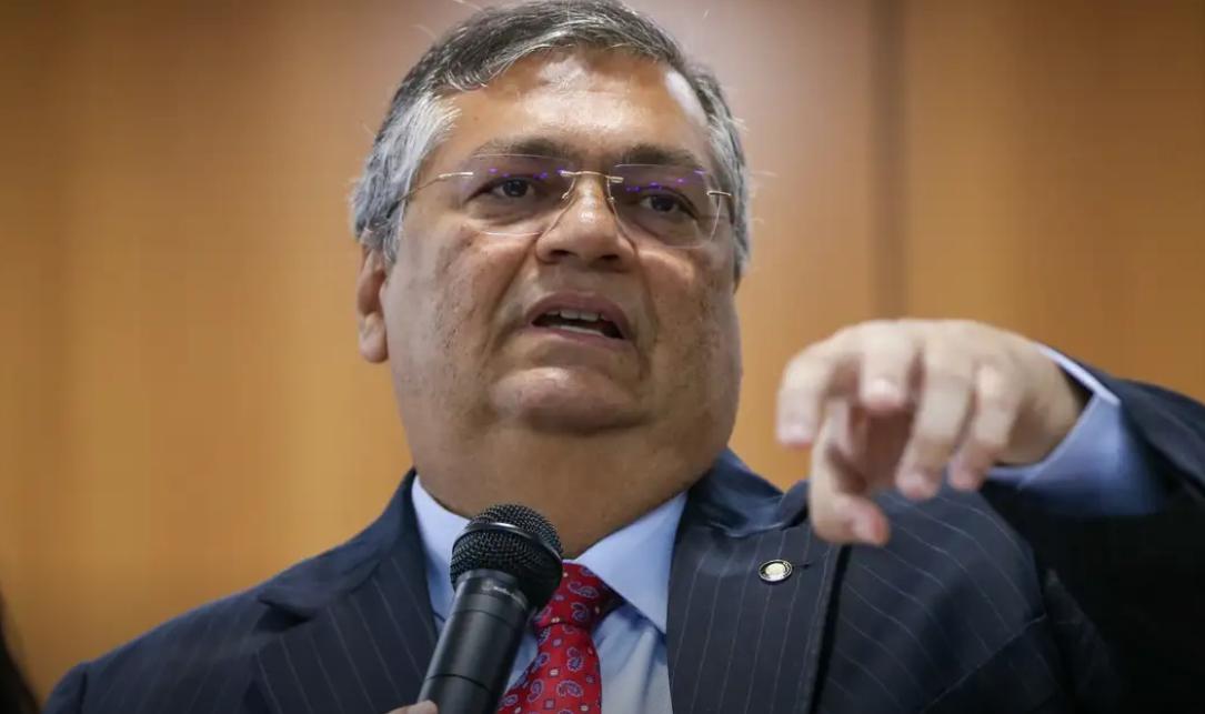 Dino diz que STF não pode ceder a coações, chantagens e ameaças