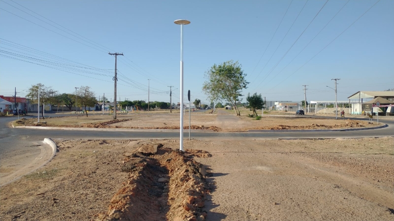 Prefeitura investe mais de R$ 680 mil em iluminação para pista de pedestre e ciclismo