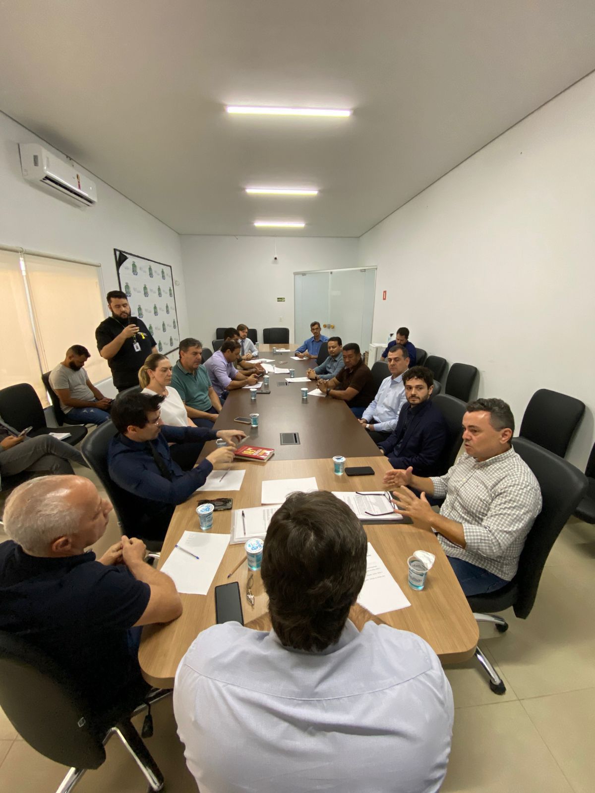  UNESIN Sinop   se reuniu  com a Prefeitura  e com a Câmara Municipal para apresentar uma proposta de ajustes no Projeto de Lei Complementar nº 004/2025.