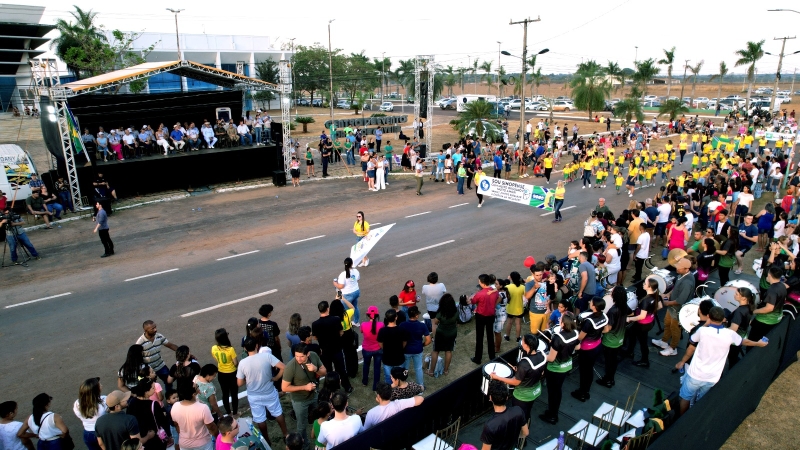Desfile Cívico será domingo (07) às 17h e contará com apresentação de 83 blocos