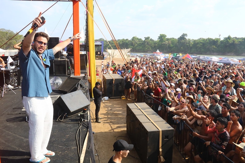 Festeja: Matheus Fernandes encerra festividade de aniversário de Sinop e leva milhares de pessoas ao Festival de Praia