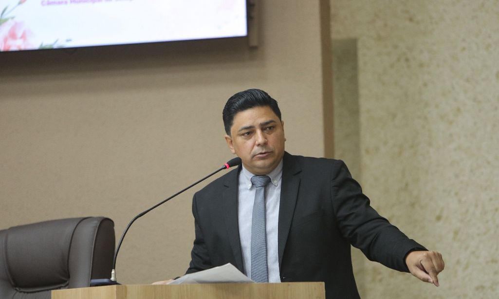 CÉLIO GARCIA COBRA AÇÕES DO EXECUTIVO PARA MELHORIAS EM ESPAÇOS PÚBLICOS E REGULARIZAÇÃO DE EDIFICAÇÕES EM SINOP