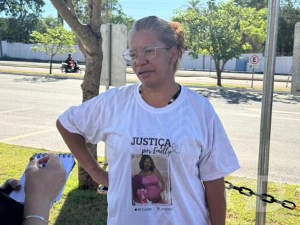 Mãe de Emelly pede por justiça; ela destruiu a minha vida
