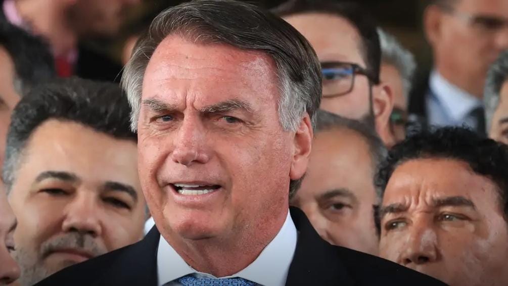 Bolsonaro é preso preventivamente em Brasília