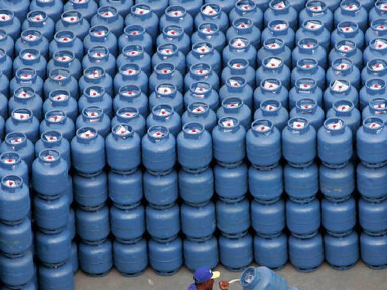 Beneficiários com NIS final 7 recebem Auxílio Gás nesta quinta