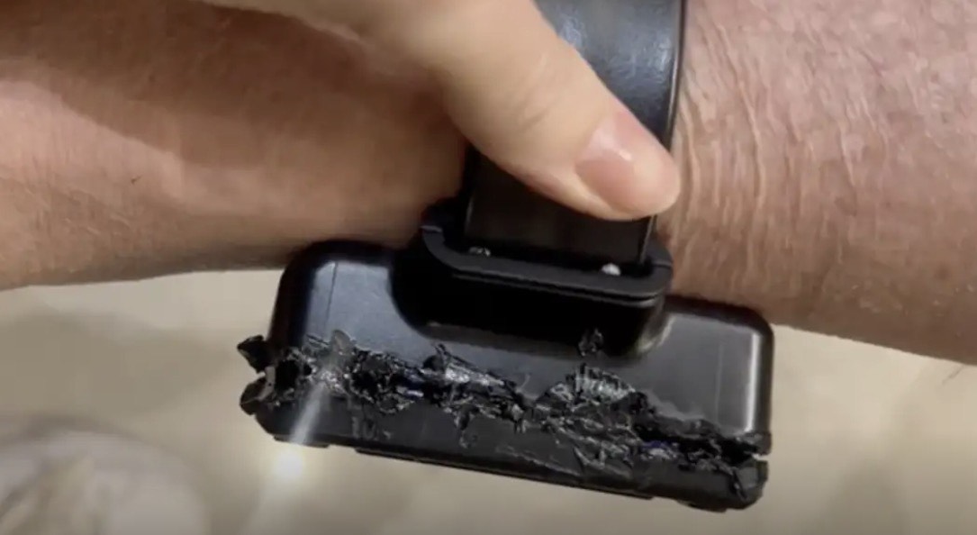 Laudo da PF confirma que Bolsonaro usou solda para romper tornozeleira