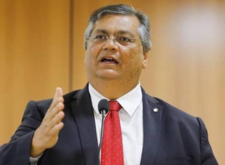 Dino suspende trecho de PL que libera emendas do orçamento secreto