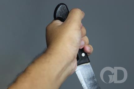 Homem invade casa  e esfaqueia varias vezes a ex-sogra