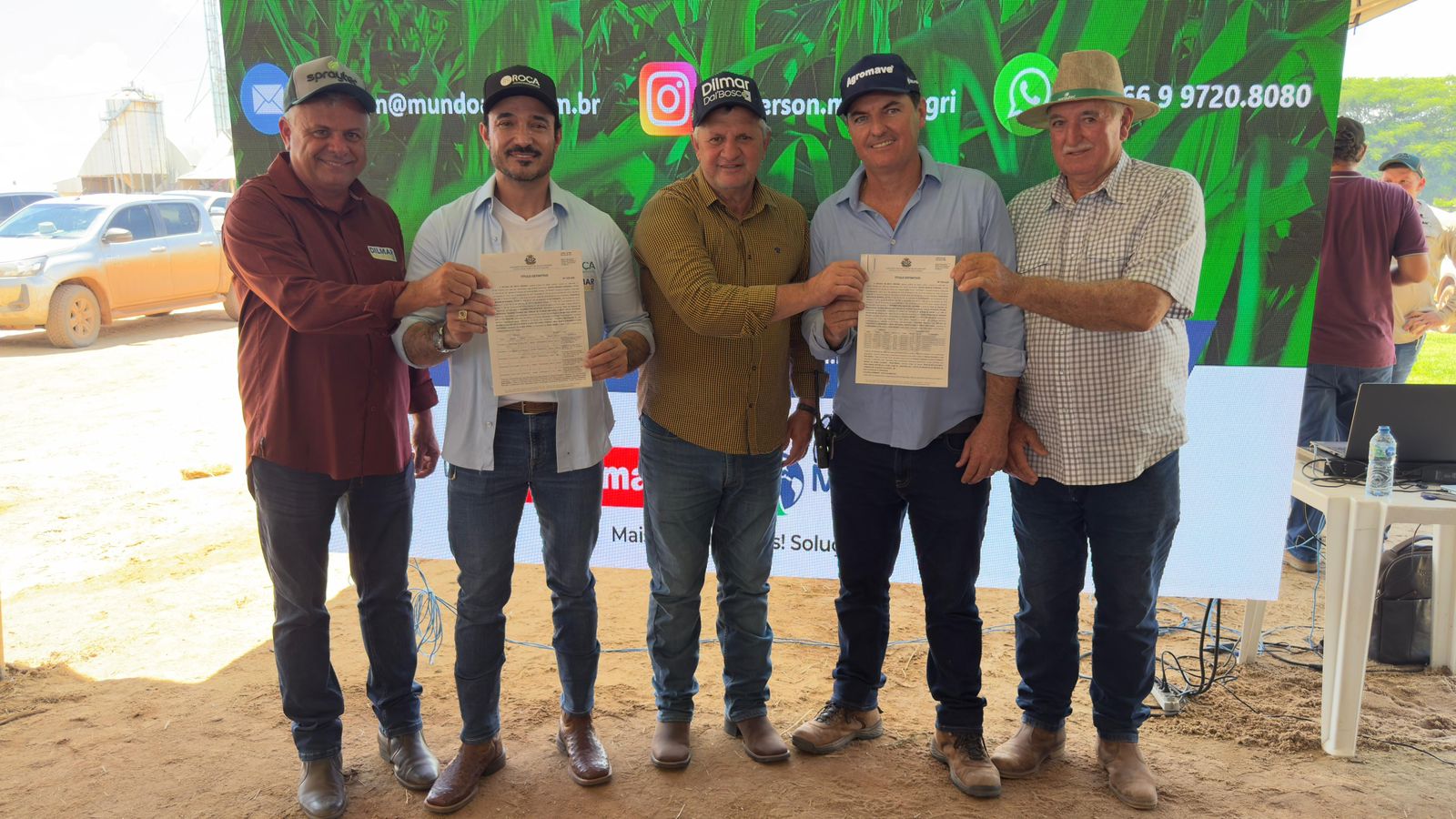 Deputado Dilmar Dal Bosco articula a regularização junto ao governo do estado e entrega títulos, destravando a produção na Gleba Divisa, em Novo Mundo