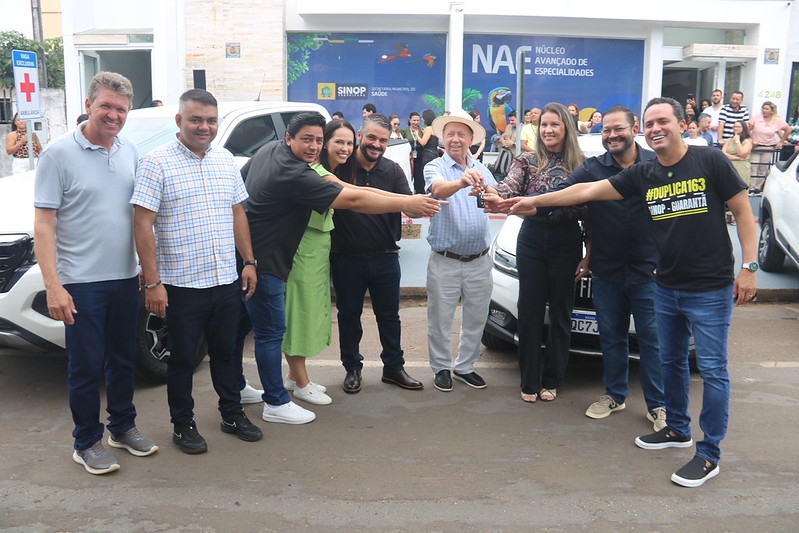 Prefeitura de Sinop inaugura Núcleo Avançado de Especialidades e entrega veículos para a Saúde