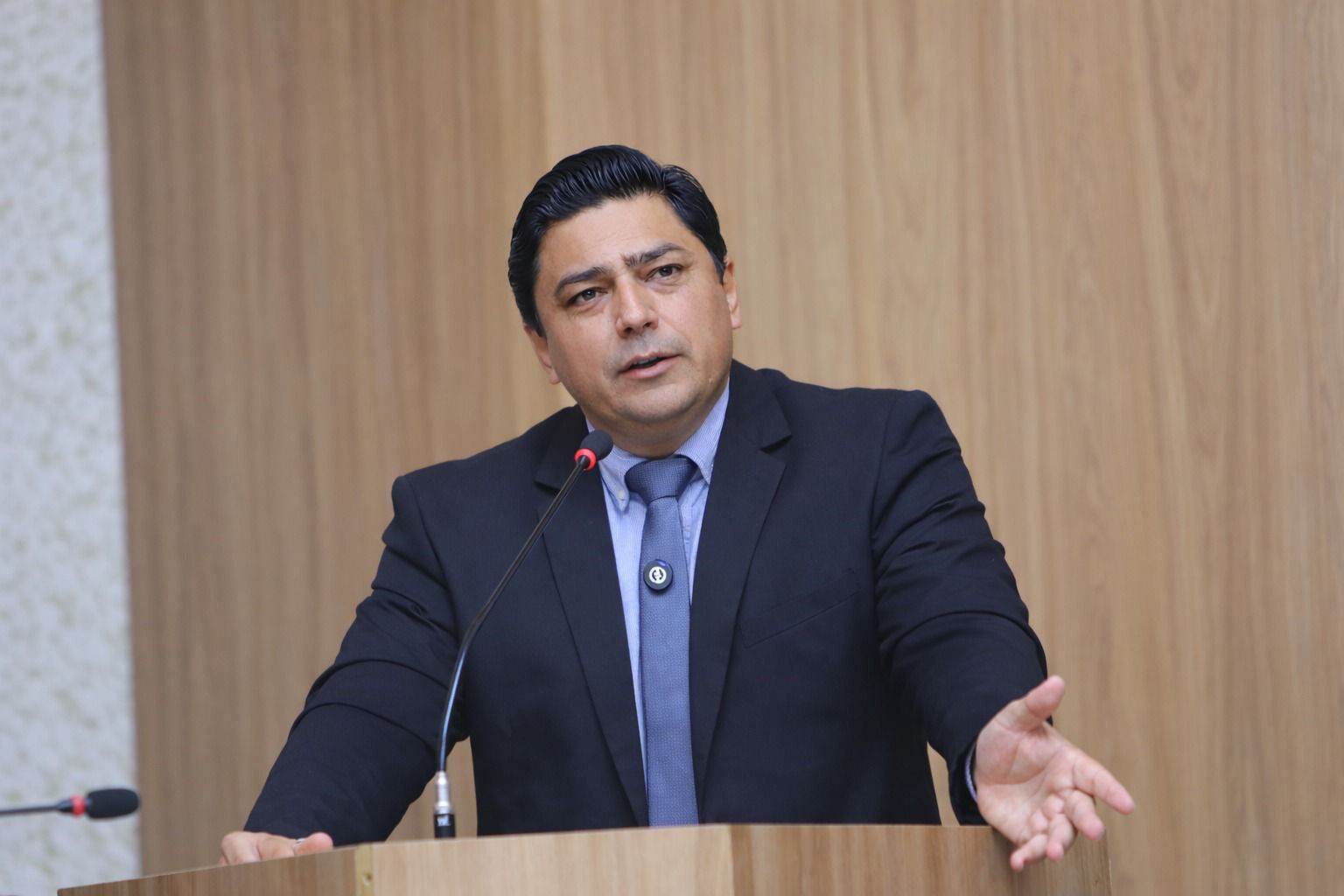 Célio Garcia apresenta proposta do Cidade Limpa e cobra melhorias em bairros de Sinop