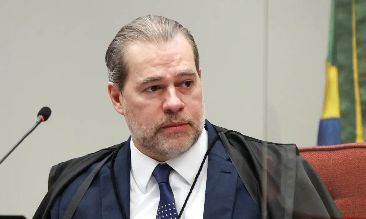 PF pede a Fachin suspeição de Toffoli no inquérito do Banco Master