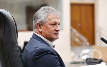 Com parecer pendente, líder do Governo contesta e pressiona contra CPI; faltou hombridade