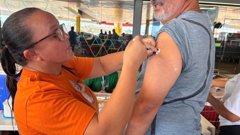 Prefeitura de Sinop promove vacinação neste sábado (7) no Machado Supercenter
