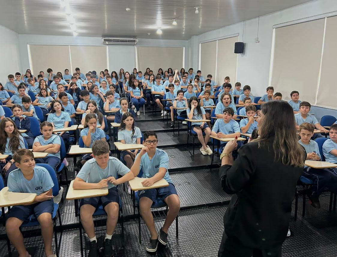 COLÉGIO CAD PROMOVE AÇÕES QUE VALORIZAM A FORÇA FEMININA E INSPIRAM NOVAS GERAÇÕES