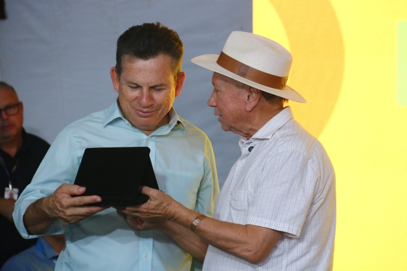 Parceria entre Prefeitura de Sinop e Governo de MT garante asfalto na estrada da Praia do Cortado