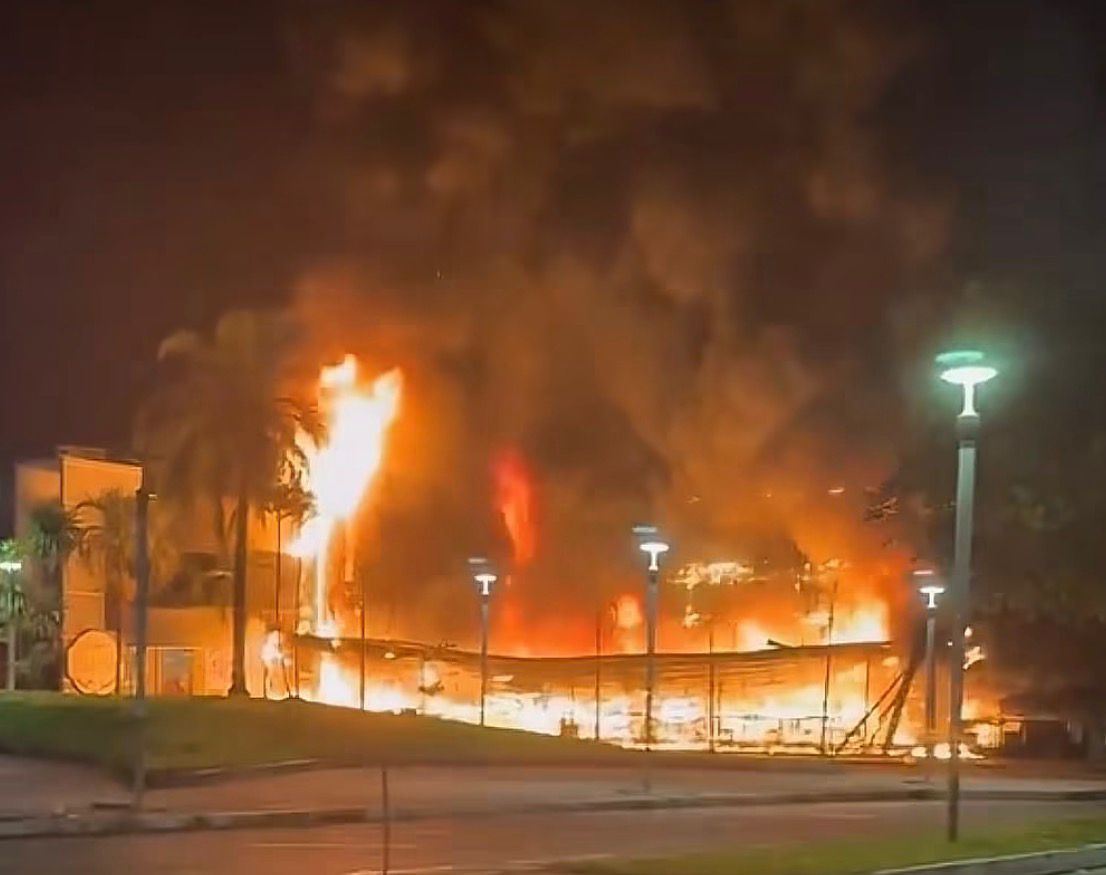 Sinop Incêndio destrói Bar e Restaurante Ditado popular 