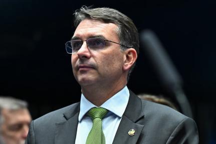 Pré-candidato à Presidência, Flávio Bolsonaro participa de evento do agro em Sinop