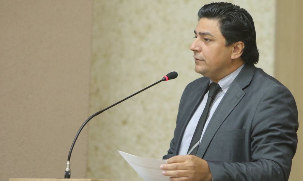 Célio Garcia solicita asfaltamento no Cemitério Municipal e tem duas indicações aprovadas para infraestrutura em Sinop